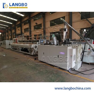 Linea di estrusione di tubi in PVC ad alta efficienza e macchina automatica per la fabbricazione di tubi per sistemi idrici, di drenaggio, di irrigazione, di condotti e di edifici