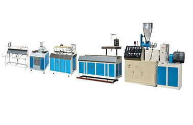 Linea di plastica vite gemellata dell'estrusione di profilo del PVC del pannello di parete di Wpc di 600mm