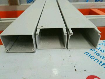 Fabbricazione gemellata della camera di equilibrio del cavo elettrico della macchina dell'estrusione di profilo del PVC della vite