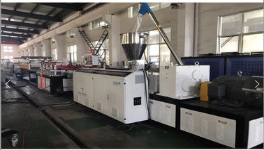 Plastico per profilo in PVC espugnatore WPC vedove cornice porta pavimenti PP PE PC cartone cavo striscia di sigillamento ABS PMMA Profilo linea di estrusione