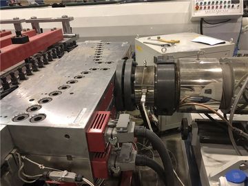 Compatibilità con la muffa a dimensioni multiple PC Profile Board Extruder PC Hollow Sheet Extrusion Making Machine